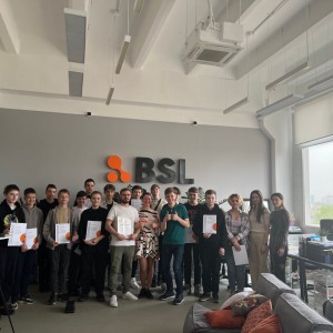 Наши резиденты проходят стажировку в ИТ-компании BSL - КИБЕРшкола программирования для детей, компьютерные курсы для школьников, начинающих и подростков - KIBERone г. Ворошиловский