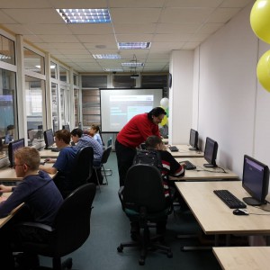 Северный город Норильск приглашает в KIBERone - КИБЕРшкола программирования для детей, компьютерные курсы для школьников, начинающих и подростков - KIBERone г. Ворошиловский
